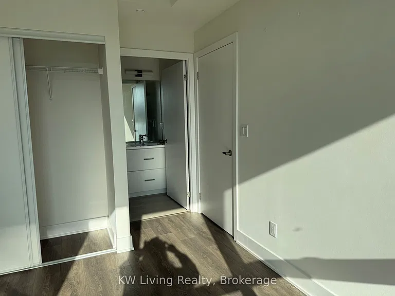 188 Fairview Mall Dr #706 — Photo 11