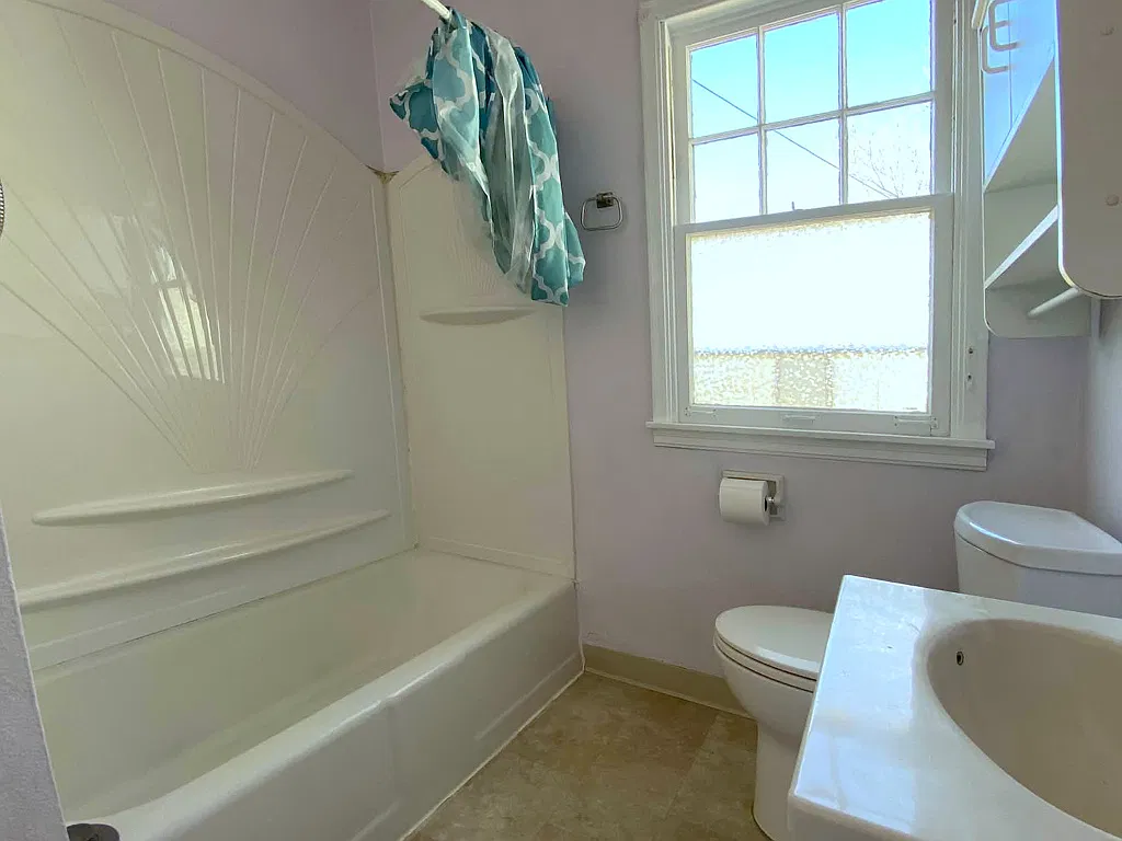 1532 Westridge Way | 3 Beds, 2 Baths — Photo 4