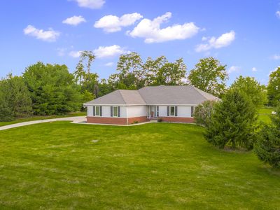 9393 S Private Road Black Hawk Hills Dr, Edinburgh, IN, 46124