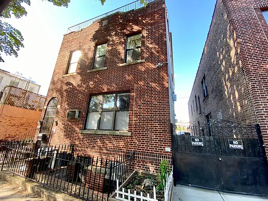 Rented by Remax Real Estate Professionals | media 23