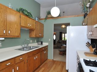 9281 W Green View Ct #9281, Milwaukee, WI 53224