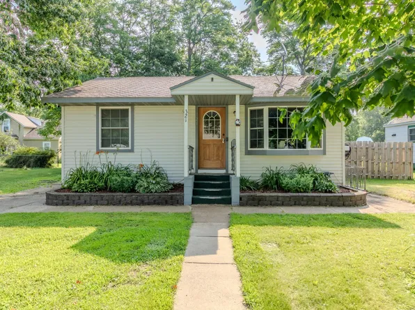 321 Belmont St, Paynesville, MN 56362