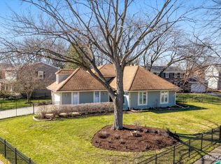 811 Riva Ridge Ct, Naperville, IL 60540