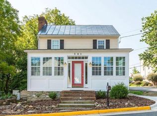 301 E Marshall St, Middleburg, VA 20117