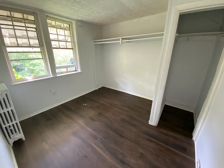 86-88 E Walnut St #2 — Photo 5