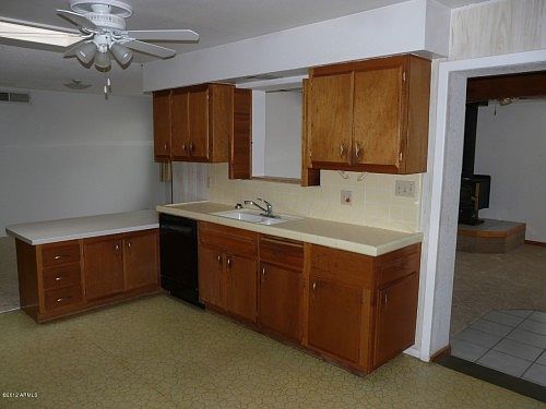 5th image of 2202 W Greenbriar Dr