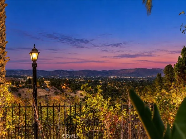 4537 Ellenita Ave, Tarzana, CA 91356