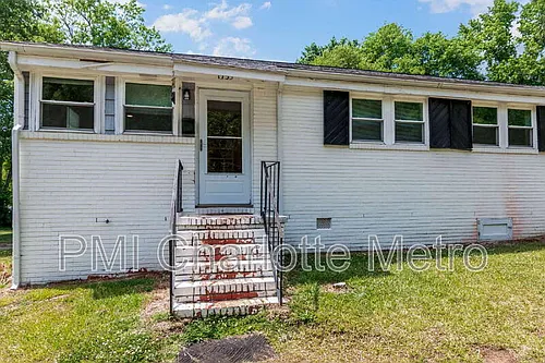 1733 Academy St Photo 1 1733 Academy St Photo 1
