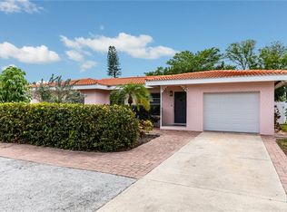 6490 Bay St, Saint Pete Beach, FL 33706