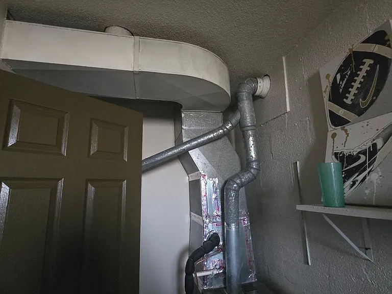 1565 Bryn Mawr Pl — Photo 25