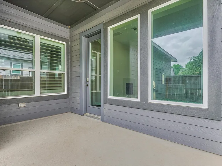 222 Thistle Dr — Photo 42
