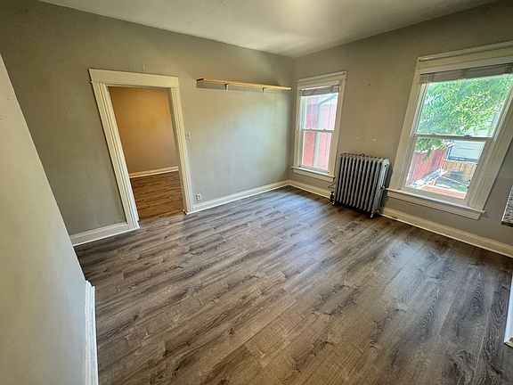 5th image of 1553 Steele St APT 6