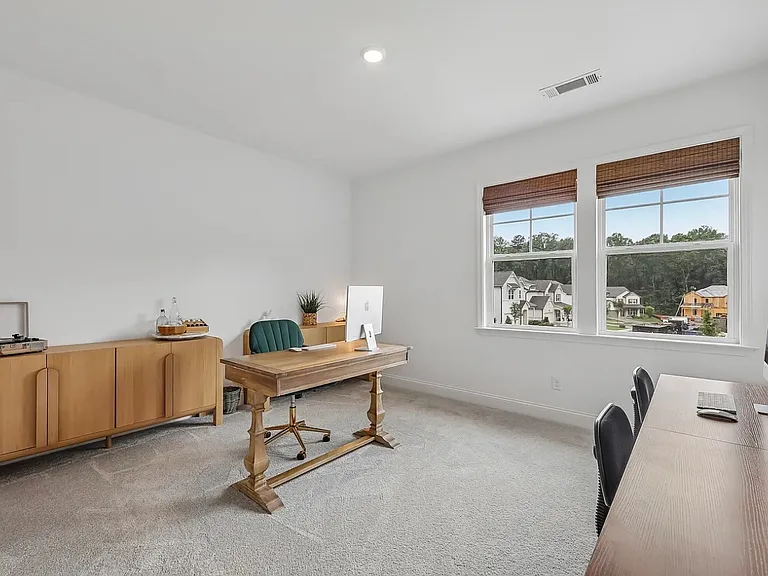 3453 Hillyard Dr — Photo 18