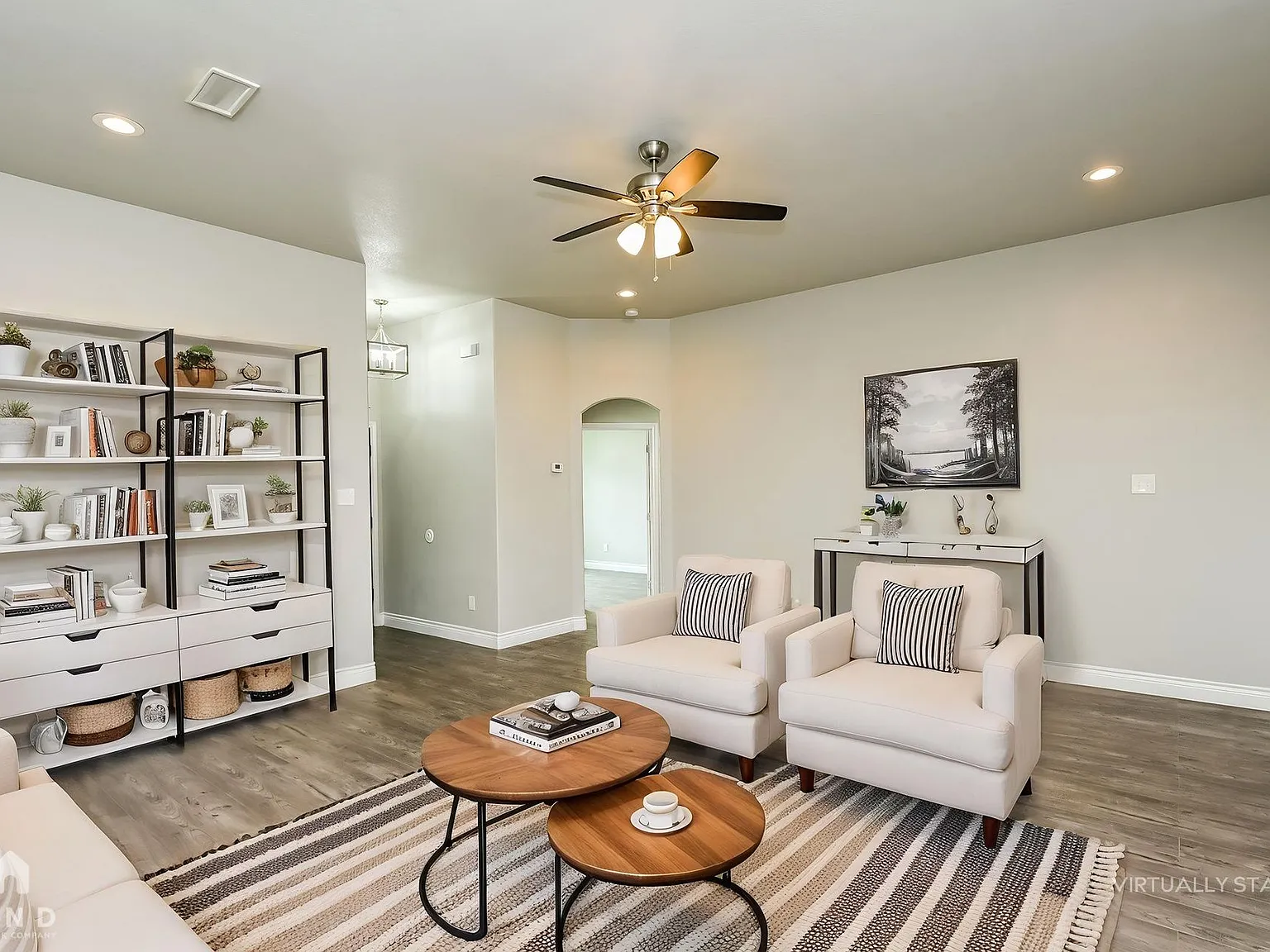 3 bed, 2.0 bath, 1504 sqft, $2,229 — Photo 2