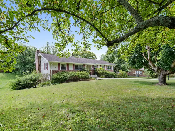 536 Meadow Dr, Bristol, VA 24201