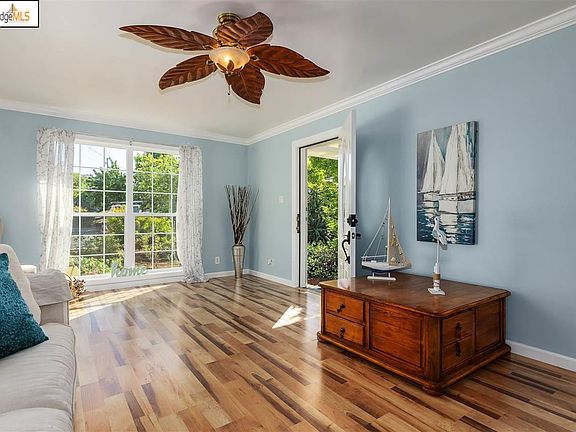 5th image of 2611 Tara Hills Dr