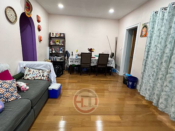 5th image of 1327 Beach Ave Floor 1