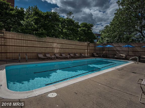 4th image of 2400 Clarendon Blvd APT 304