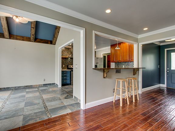 3rd image of 1420 Trotters Ln