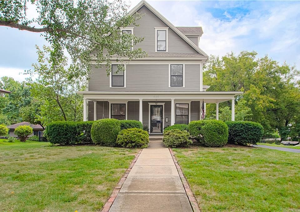 1st image of 425 Miller Ave