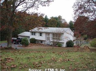 15 Margaret Ln, Plainfield, CT 06374