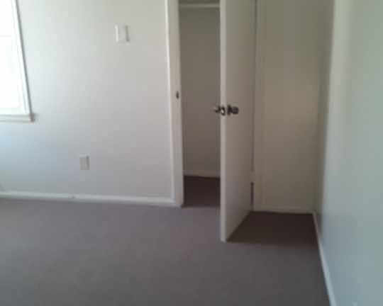 4th image of 253-18 253rd St #2