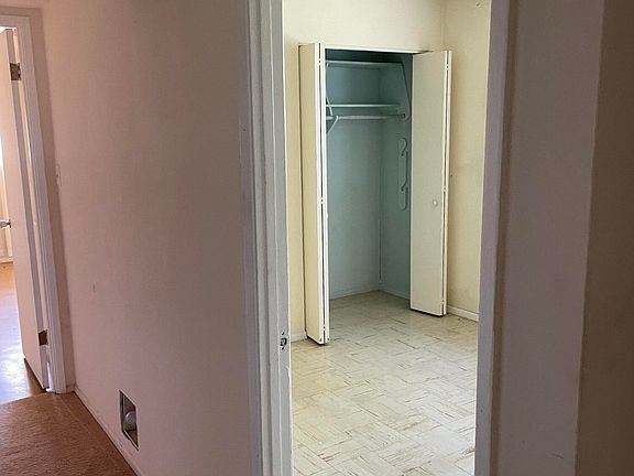 5th image of 8712 N 37th Ave