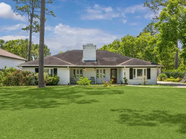 206 Melody Ln, Friendswood, TX 77546