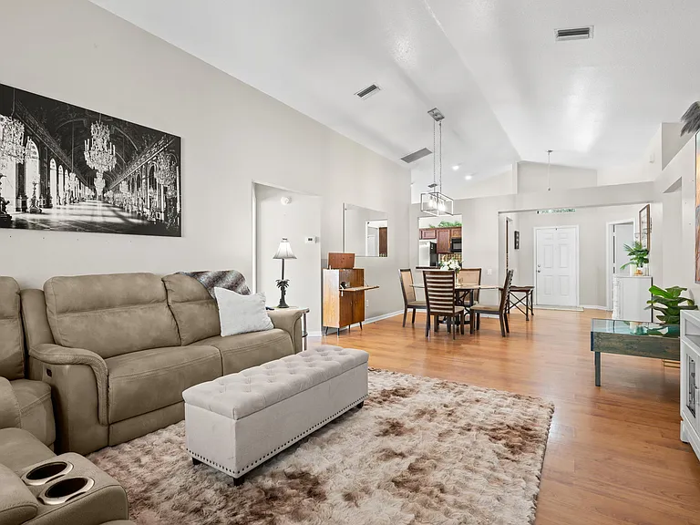 18102 Leafwood Cir — Photo 11