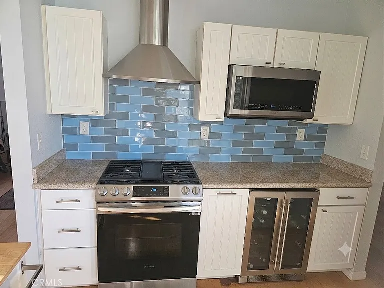 2210 Village Way — Photo 9