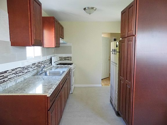 3rd image of 14911 83rd St