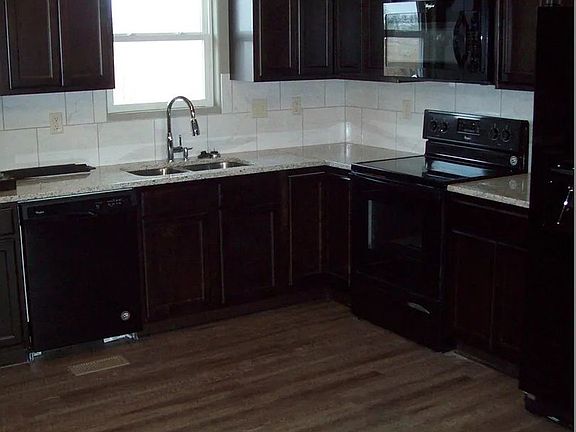 4th image of 5350-52 N Cypress St