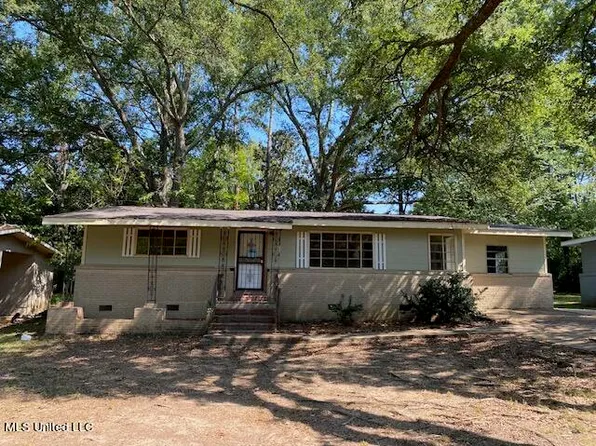 1136 Killarney St, Jackson, MS 39212