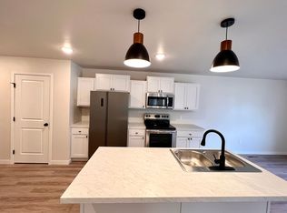 826-834 Thames Ct #1008, Grand Forks, ND 58203