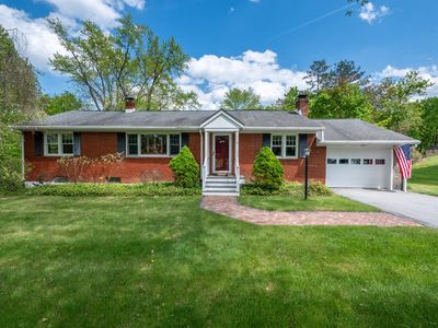 11 McIntosh Drive, Poughkeepsie, NY, 12603