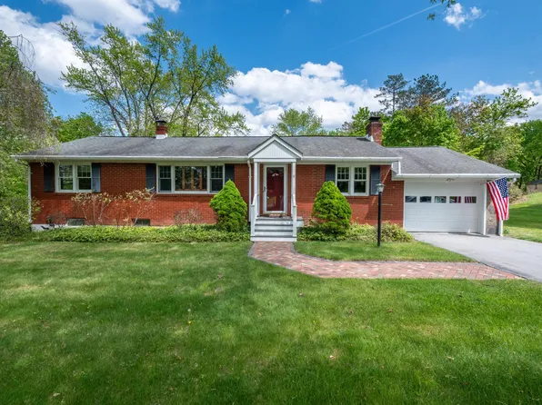 11 McIntosh Drive, Poughkeepsie, NY 12603