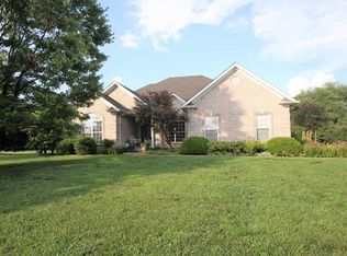 1518 Crossbreeze Ct, Bowling Green, KY 42104