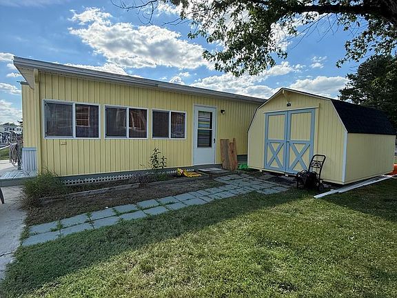 5th image of 35456 Pine Dr