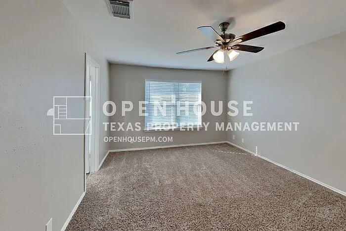 227 Eagle Pass Dr — Photo 8