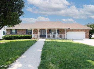 703 E Crystal Ln, California, MO 65018