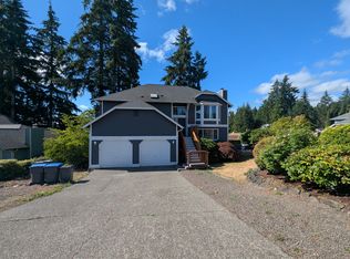 10111 Ashley Cir NW, Silverdale, WA 98383