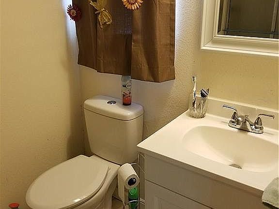 5th image of 3005 Green Valley Ln