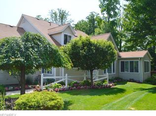 674 Hunters Trl, Akron, OH 44313