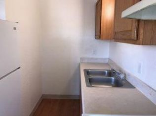 317 S H St, Madera, CA 93637