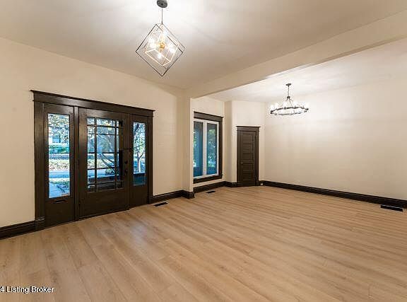 3rd image of 2021 Sherwood Ave