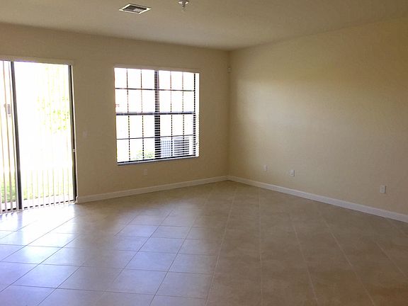 5th image of 10199 Wellington Parc Dr