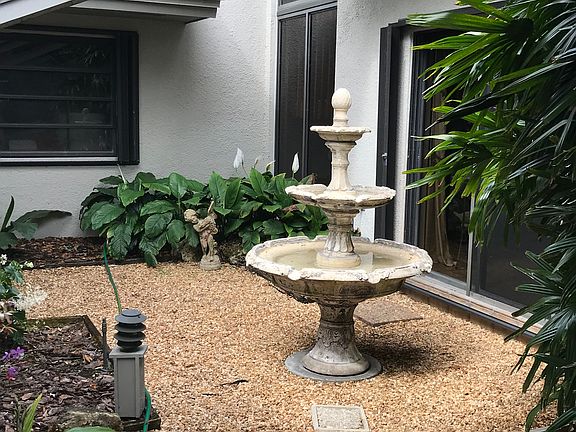 Entry Garden