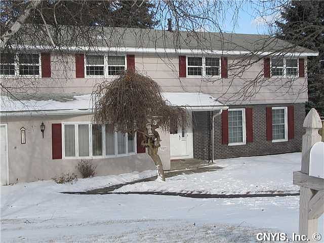 1st image of 111 Southwest Way
