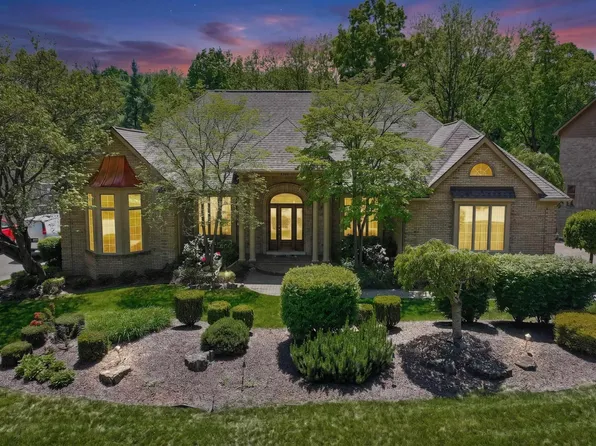 5500 Crystal Creek Ln, Washington, MI 48094