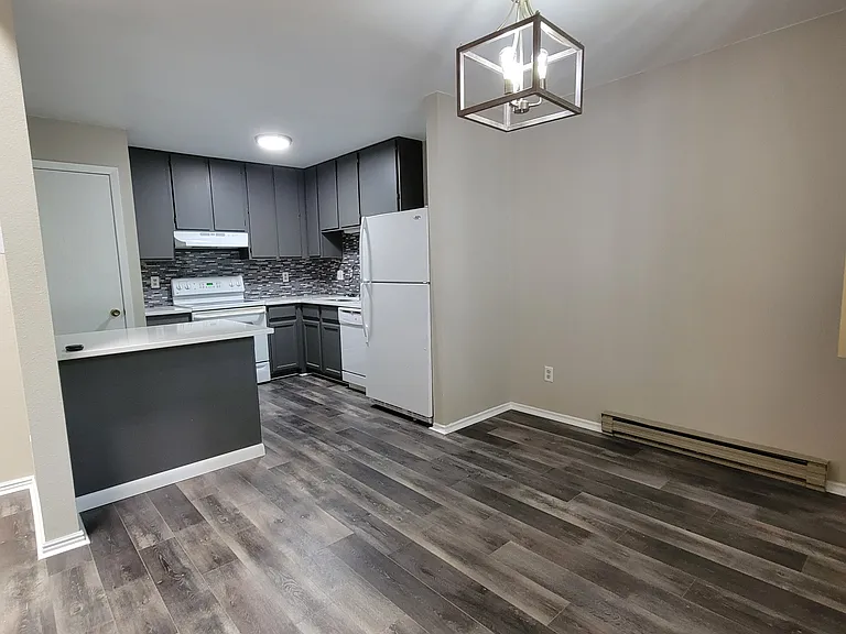 630 S Sherwood St #1 — Photo 6